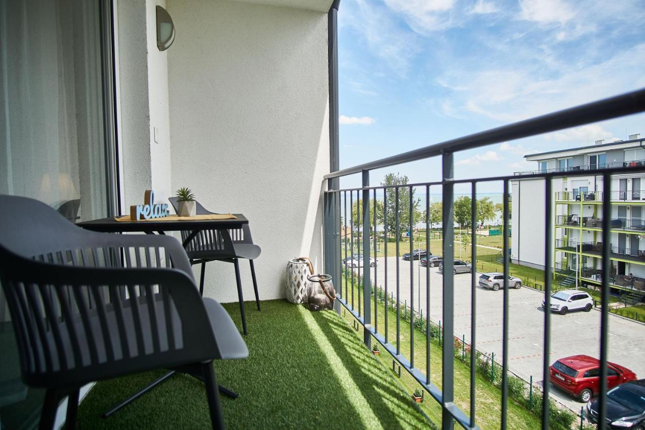 Catamaran Apartments - Hostaid Siófok Buitenkant foto